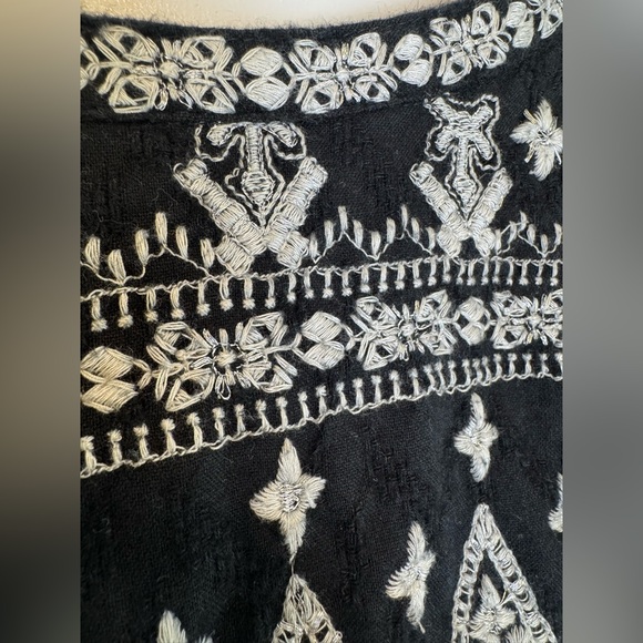 Lucky Brand Floral Black White Silver Accents Women's Long Sleeve Blouse Size XL - Picture 10 of 12